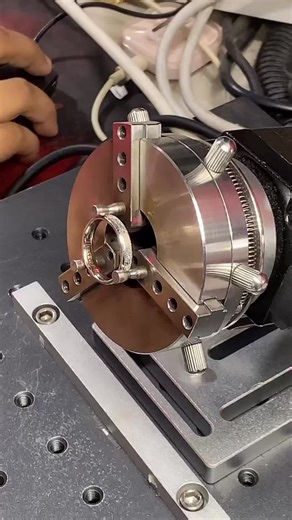 Emeline Wedding Ring Set with Free Engraving