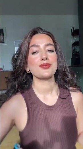 Perfume Tips for long lasting fragrance | Apply perfume here #perfumes #perfumehack