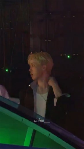 [ TREASURE ] 251225 JUNGHWAN FANCAM WATCHING AESPA PERFORMING RICH MAN AT THE 2025 SBS GAYO DAEJEON