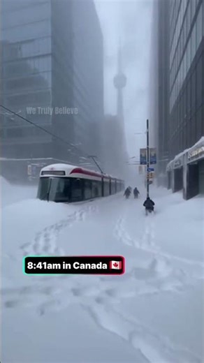 Downtown Toronto Blizzard: Student Commute in 40 cm Snow