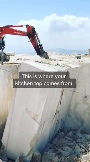 Exploring Marble Mountains of Carrara - Architectural History