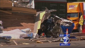 2 killed in multi-vehicle crash on I-87 in Rockland County involving tractor trailer; southbound lanes closed
