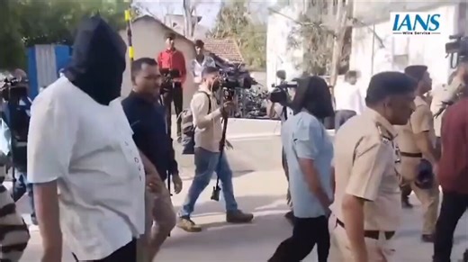 Shocking.!!Similar modus operandi.!?I received an anonymous msg 4 months ago.According to the msg, there's a customer service company named VXI, behind Inorbit mall, Madhapur, Hyderabad.1. The HR recruits mostly muslim men and good looking Hindu women.2. Most of the cab vendors and the drivers are muslims.3. There are nearly 20 muslim women in the company but nobody has a Muslim boyfriend in the office but all the Hindu women have muslim boyfriends in the same office.4. Muslim men feed beef to H