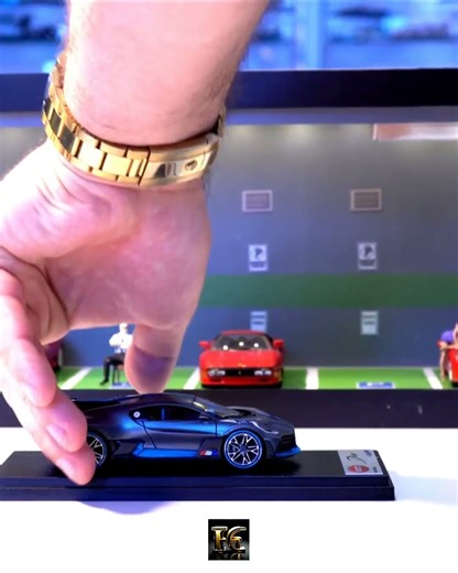 The Bugatti Built for Corners! LookSmart 1/43 Divo - Track-Focused W16 Beast.