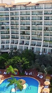 🌴✨ Escápate a Puerto Vallarta, donde cada detalle está diseñado para que disfrutes al máximo. 🏖️🌊 Vacaciones llenas de diversión, descanso y momentos inolvidables te esperan. 🌟 #FiestaAmericanaPuertoVallarta #TuDestinoPerfecto #MomentosInolvidables #VacacionesDePlaya | Fiesta Americana Puerto Vallarta All Inclusive & Spa