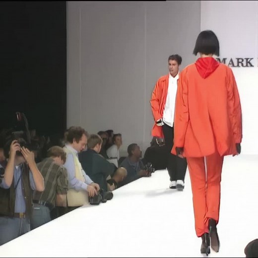 90s Male Models: Runway Walk Styles from 1995