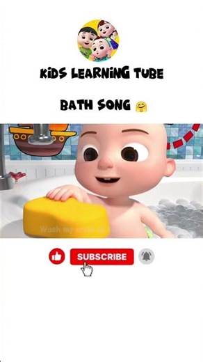 Splashing fun in the tub🤗