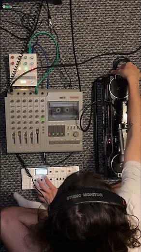OP1 to a boombox through FM radio for radio lofi sounds