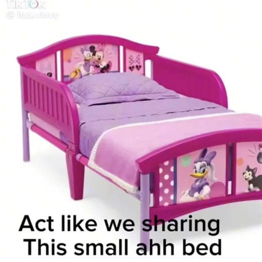 Funny Sleepover Shenanigans with Cupcake