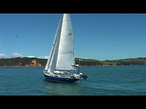 Cutter rig sailing and headsails