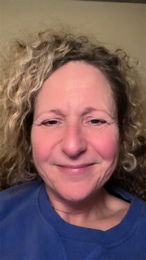 ✨ Day 128 – Check in on your Friends ✨ With all the celebrations, lights, music and mince pies, we assume Christmas is a time of happiness for everyone. But for so many, it is also a time of deep sadness and loss. Christmas is marketed as romantic. It is framed around couples. Centred on families. Full tables. Matching pyjamas. Traditions that assume togetherness. And when your life setup looks very different, the contrast can feel painfully stark. A missing person. A changed family. An empty ch