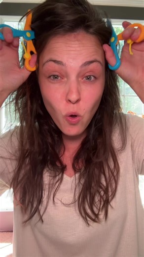 Your child should be getting plenty of scissor work in before they go to kindergarten. These scissors are great for starting off! No risk of them cutting their hair, clothes or skin. #scissorskills #toddlerscissors #scissorwork #toddlerskills