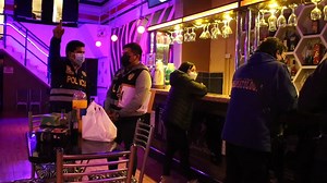 13K views · 71 reactions | DISCOTECAS FUNCIONABAN SIN LICENCIA DE FUNCIONAMIENTO Y CON PRODUCTOS VENCIDOS Tres establecimientos fueron multados, dos de ellos con 1 UIT por trabajar con productos vencidos y sin registro sanitario y el tercero por ser una discoteca clandestina que atendía a plena luz del día. | Cadena tv Huancayo | Facebook