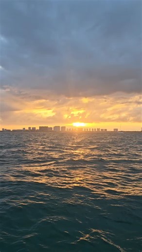 Atardecer 🌆🌞 #islamujeres #cancun #atardecer | Chilango Caribeño Tours