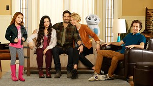 Jenna Elfman Showcases a New Bag of Comedy Tricks in Ambitious Series 'Imaginary Mary'