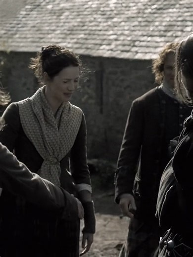 Claire and the clan Mackenzie Fraser | Claire knew she was the most beloved of the clan 🤍🥹 | Outlander-Jamie and Claire Fraser