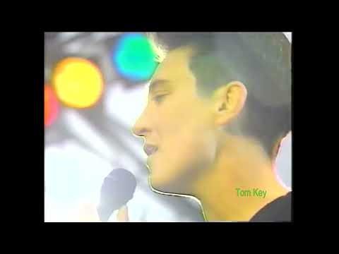 KD Lang/Roy Orbison- Crying-live at 1987 WMAs(12/1987) 1080 HD