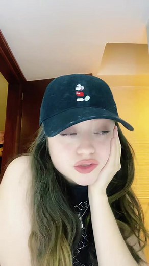 karolsevillaofc on TikTok