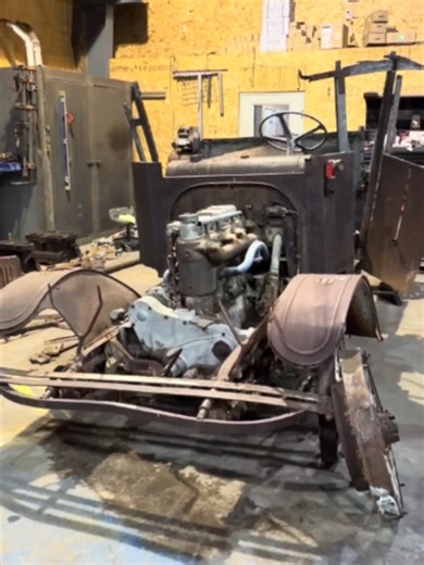 Sealed For 110 Years! See What is Inside This Locked Toolbox | tool box