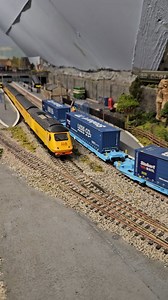 Bachmann Deluxe Sound Class 66 & Hornby Network Rail HST running on the mainline #loftmodelrailway #modelrailway #modeltrains #00gaugemodelrailway | North West Trains