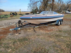 1987 Baja Boats Sunsport 210 21' Boat | Transportation