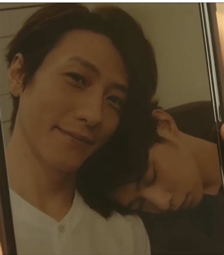 拡樹さん目当てで見たらとんでもない大好物展開来て泣いた 加賀谷と笹岡のハピエンifください😭🙏 #鈴木拡樹#千葉雄大#白石麻衣#スマホを落としただけなのに#bl