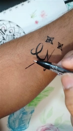 Beautiful 'G' Letter Tattoo Design with Stars ⭐ | Simple Pen Art #LetterG #PenArt