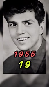 Dharmendra 1955 To Died journey #shortsfeed #bollywood #actor #dharmendra #shorts #video #trending सिनेमा की दुनिया में कुछ चेहरे ऐसे होते हैं जो सिर्फ़ परदे पर नहीं, बल्कि दिलों में भी अमर हो जाते हैं। धर्मेन्द्र उन्हीं महान कलाकारों में से एक नाम है, जिनकी पहचान सिर्फ़ एक अभिनेता के तौर पर नहीं, बल्कि एक सशक्त व्यक्तित्व, एक सच्चे इंसान और एक जीवंत द legend के रूप में होती है। यह सफ़र 1955 से अंतिम सांस तक का है—एक ऐसा दौर जिसने लाखों दिलों को छुआ, अनगिनत यादें बनाई और एक ऐसा इतिहास रचा जो आने