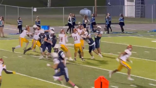 25K views · 107 reactions | GAGE PALMER PICK 6 ALERT  ⭐️Graham’s Jysir Williamson tips the Andrew Boyd Pass & Palmer runs it in for 6 against Richlands  ( Sidney Clark ) | Fresh Off The Clock | Facebook