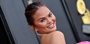 Chrissy Teigen Shared The Results Of Her Latest Eyebrow Transplant Procedure