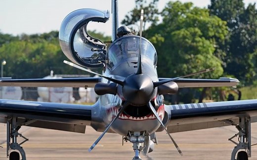 A-29超级巨嘴鸟是一种专业轻型攻击机