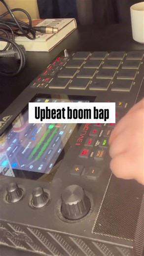 That 90s boom bap sound on MPC Live #beatmaker #hiphopbeats #mpc