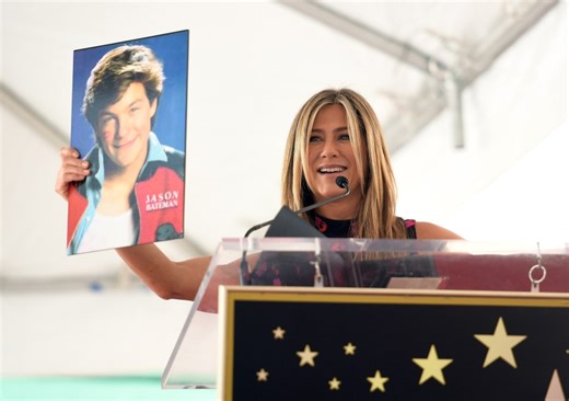 Jason Bateman Digs Into Jennifer Aniston's Love Life in New Interview