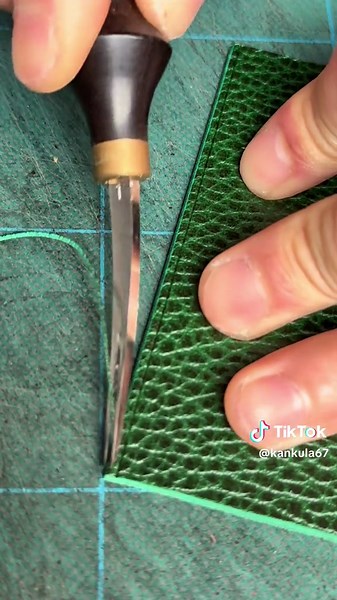 DIY Leather Coin Purse with Card Holder Tutorial