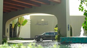 This is no trick! The newly renovated Secrets Royal Beach is officially open and ready to treat you to an amazing vacation experience! 🎃 Learn more about this stunning property: http://spr.ly/6189GhrlT | Secrets Resorts & Spas