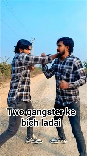 two gangster ke bich ladai #trending #viral #fighting #shorts #video #youtubeshorts #viral #reels