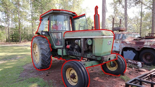 Forgotten John Deere tractor with hidden problems
