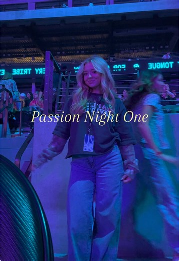 elle (@_elleingram)’s video of passion