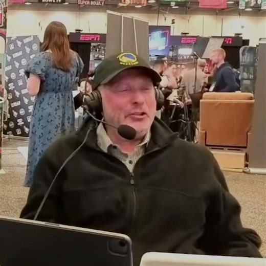 Thursday at noon, Giannis Antetokounmpo plays for what NBA team?! MARCUS THOMPSON II: "Ahhhhhhhh... Minnesota Timberwolves." Papa and Silver: "OHHHHHHHH after all that — you teased us!" | KNBR