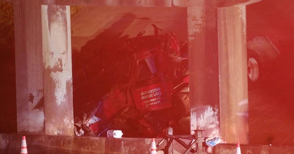 Tractor-trailer crash along I-20 WB in DeKalb County under investigation