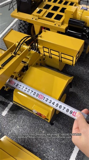 12K views · 153 reactions | Some details of the 1/20 C793D Hydraulic Mining Truck + Trailer – this setup is next-level gear built specifically for heavy-duty RC transport operations! ✊#rc #rcconstruction #miningtruck #scalemodel #heavyequipment #rclife #rcworld #rcaddiction #mining #trailer #modeling | Toucanhobby | Facebook