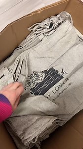 71K views · 11K reactions | Pack a Mystery Box with me! Use code Willow15 for 15% off your order ❤️ | Willow Winters | Facebook