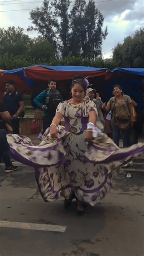 Issa Garcia on Instagram: "#chacarera_qya_san_simon #entrada #universitaria #2025 #bloque #esencia"