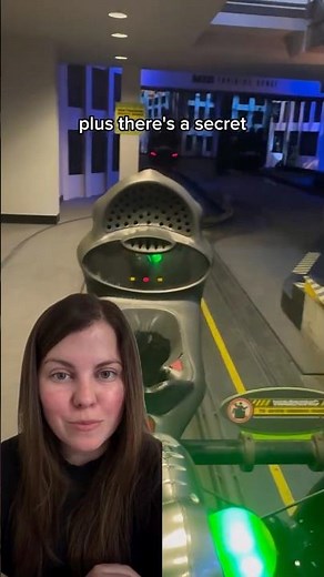 POV: You’re fighting aliens 👽🛸 #universalparks