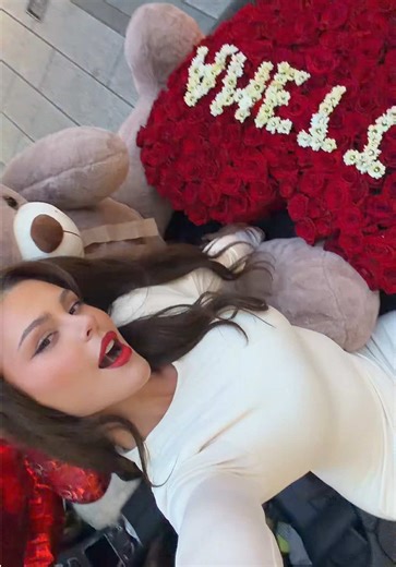 Gorgeous Flowers Delivery for Valentine's Day