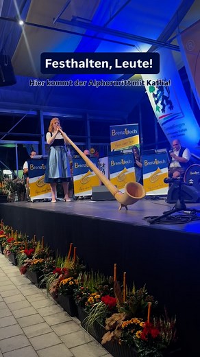 6.2K views · 3.3K reactions | Danke an unsere @katha_hauf für diesen tollen Auftritt mit dem Alphorn!  Schön war’s auf der @getgundelfingen im @garten.land.wohlhueter !  #Blasmusik #Alphorn #Alphornritt #Blasmusikliebe #MusikReel #Blechbläser #TraditionModern #Volksmusik #Alphornsolo #KathaOnFire #Musikliebe #Kulturleben #brenzblech #jubiläum | Brenzblech | Facebook