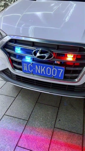 Seven color remote-controlled airplane light, multi-mode rechargeable, suitable for both motorcy