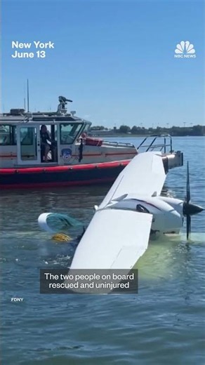 Seaplane crashes in New York's East River