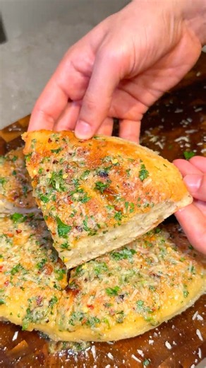 How to make simple pan fried garlic focaccia without oven