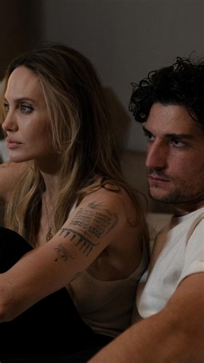 Madame Figaro Paris on Instagram: "#AngelinaJolie signe son retour au cinéma sous la direction d’Alice Winocour. La première bande-annonce de Coutures vient d’être dévoilée, réunissant également #LouisGarrel et Vincent Lindon, où la réalisatrice française orchestre un drame sensible autour de la création et de la résilience, plongé au cœur de la haute couture parisienne. En salles le 18 février. @alicewinocour @angelinajolie @pathefilms #coutures #cinema #film"